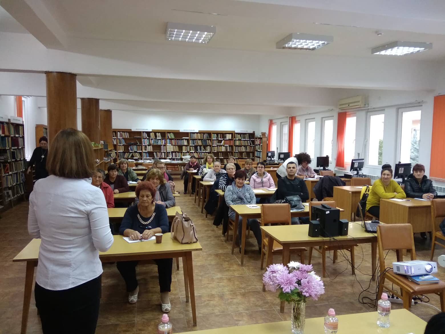 Залата вътре